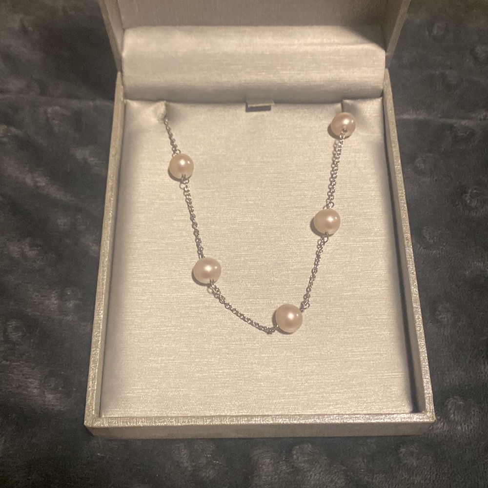 Zales Pearl necklace